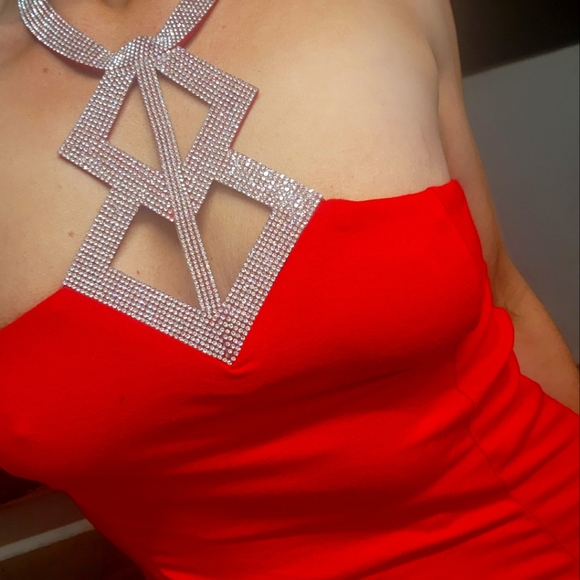 VENUS Rhinestones and red top ! - Picture 2 of 5